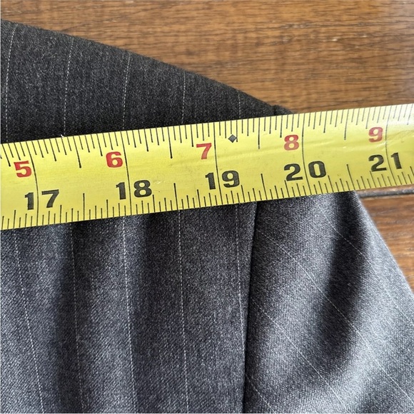 Lauren Ralph Lauren Men's 2 Button Wool Blazer Size 44L Gray Striped - Picture 12 of 12